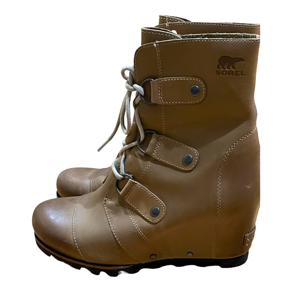 Sorel Joan of Artic leather lace up wedge boots NWOT Soze 8.5 color beige/tan